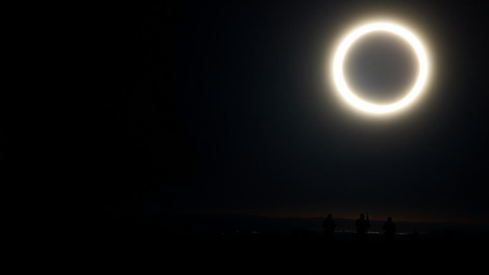 Totale Sonnenfinsternis am 12. August: DGT warnt vor Verkehrschaos in Spanien