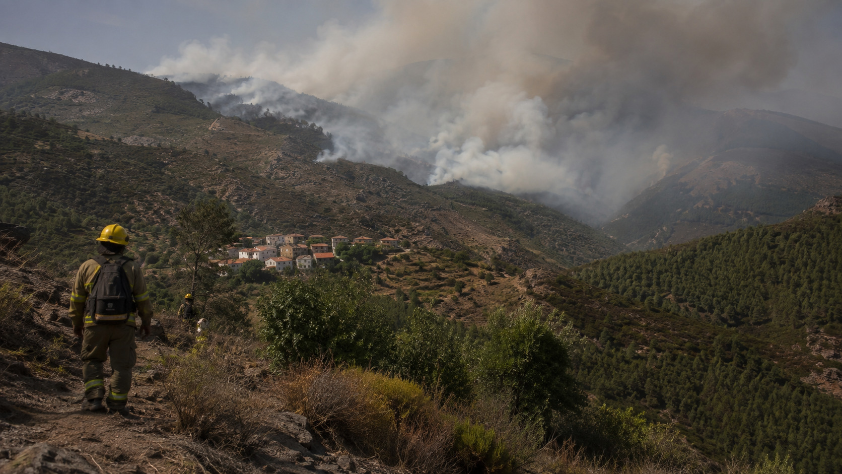 Waldbrand in Las Hurdes: 3.700 Hektar betroffen – Hunderte Menschen evakuiert